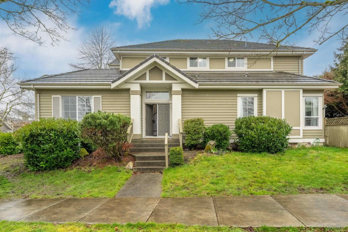 Exterior Rear Photo of 15649 Rosemary Heights Crescent, Surrey, BC