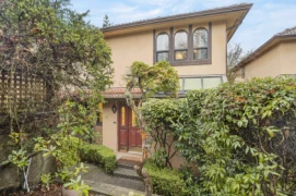 4 3301 W 16th Avenue, Vancouver, BC