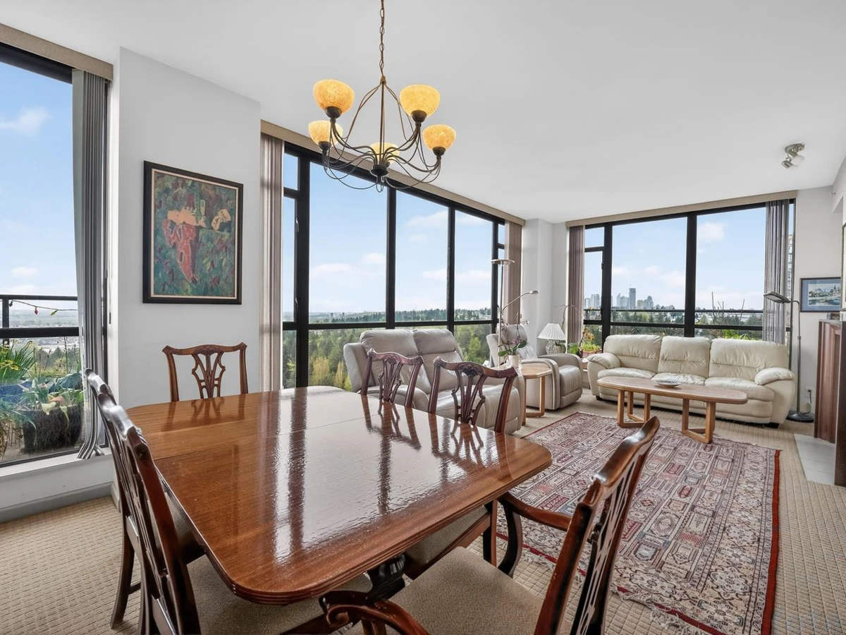 Dining Area Photo of 1502 7388 Sandborne Avenue, Burnaby, BC