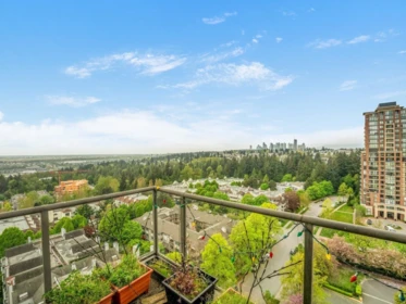 Mudroom Photo of 1502 7388 Sandborne Avenue, Burnaby, BC