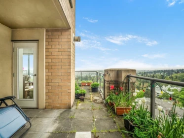 Office / Den Photo of 1502 7388 Sandborne Avenue, Burnaby, BC