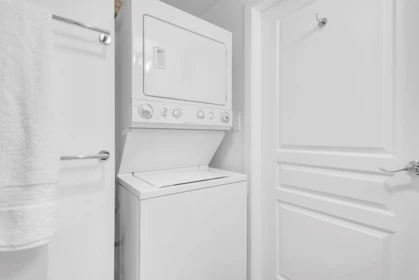 Guest Bathroom Photo of 1051 1483 E King Edward Avenue, Vancouver, BC