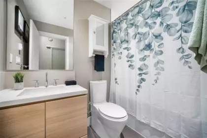 Primary Bathroom Photo of 418 3606 Aldercrest Drive, North Vancouver, BC