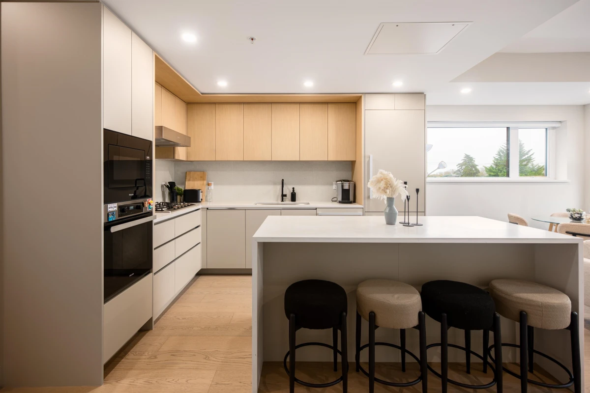 Dining Area Photo of 2 128 W Woodstock Avenue, Vancouver, BC