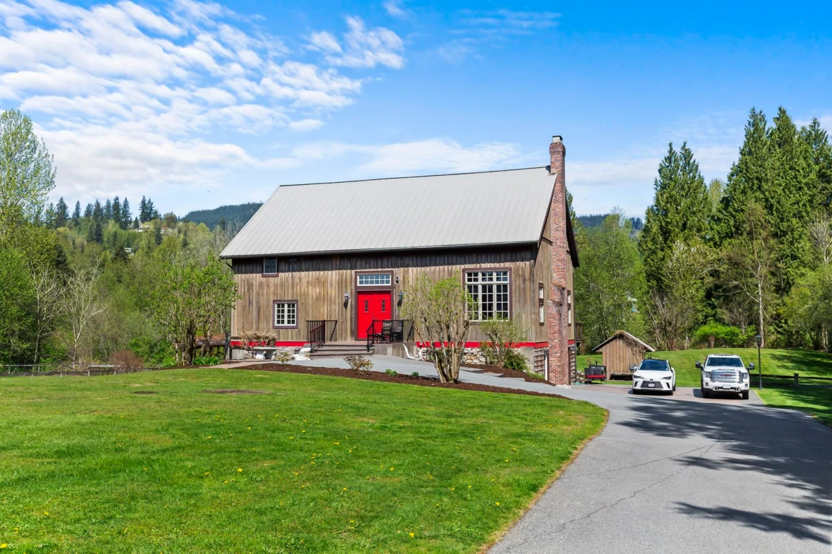 Exterior Rear Photo of 34055 Ferndale Avenue, Mission, BC