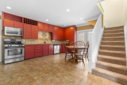 Mudroom Photo of 34055 Ferndale Avenue, Mission, BC