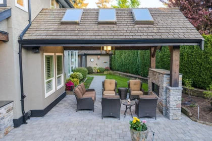 Front Yard Photo of 13174 23a Avenue, Surrey, BC