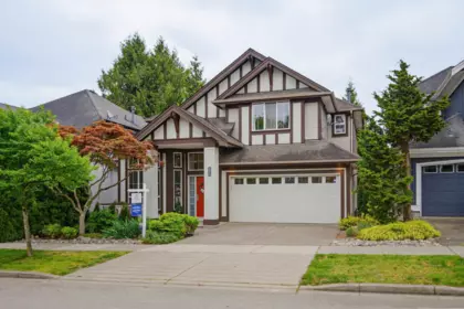 6072 165 Street, Surrey, BC, Surrey — Single Family Residence for sale