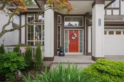 6072 165 Street, Surrey, BC, Surrey — Single Family Residence for sale