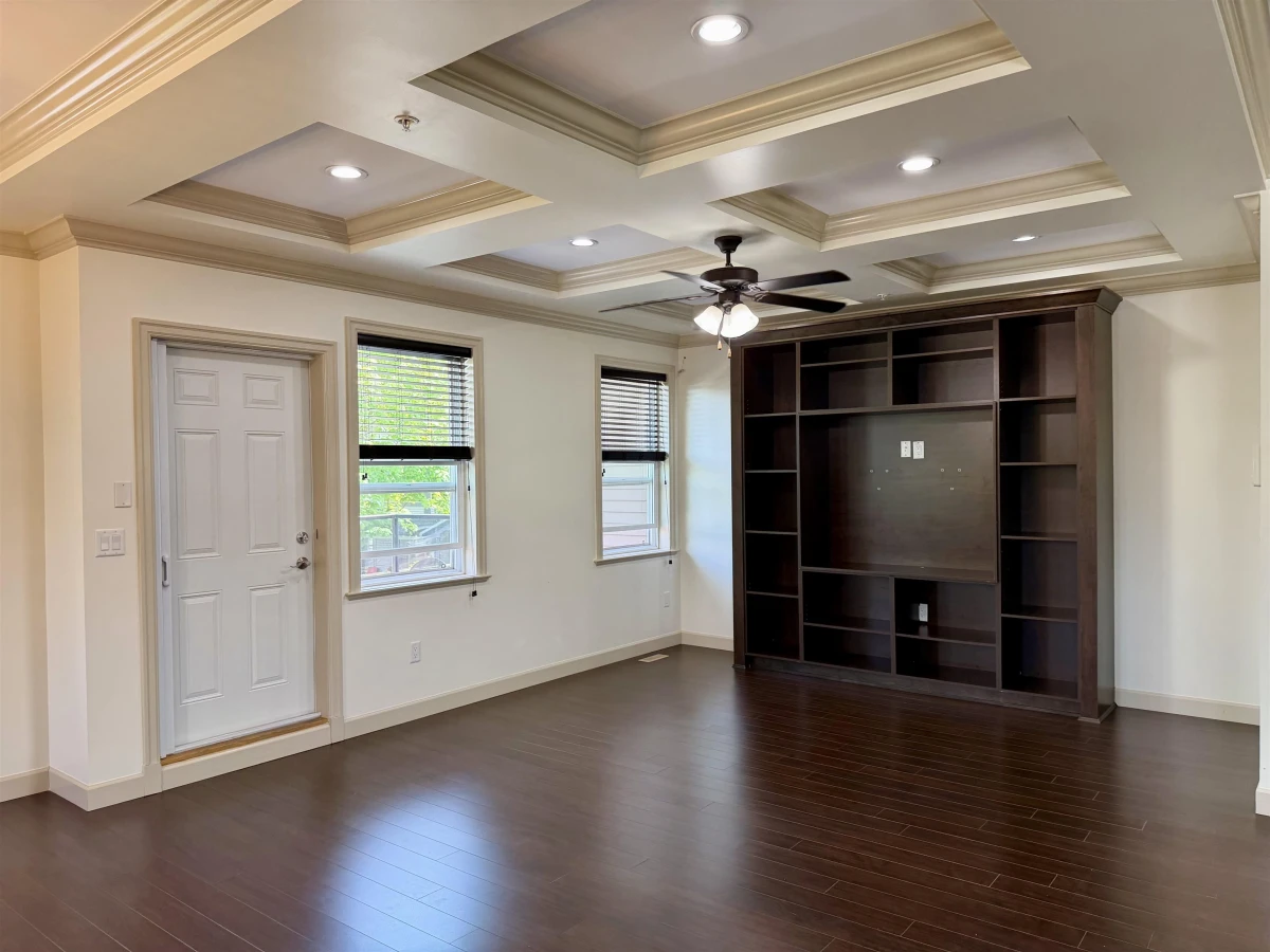 Family Room Photo of 11972 239 Street, Maple Ridge, BC