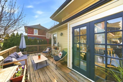 Front Yard Photo of 416 Second Street, New Westminster, BC