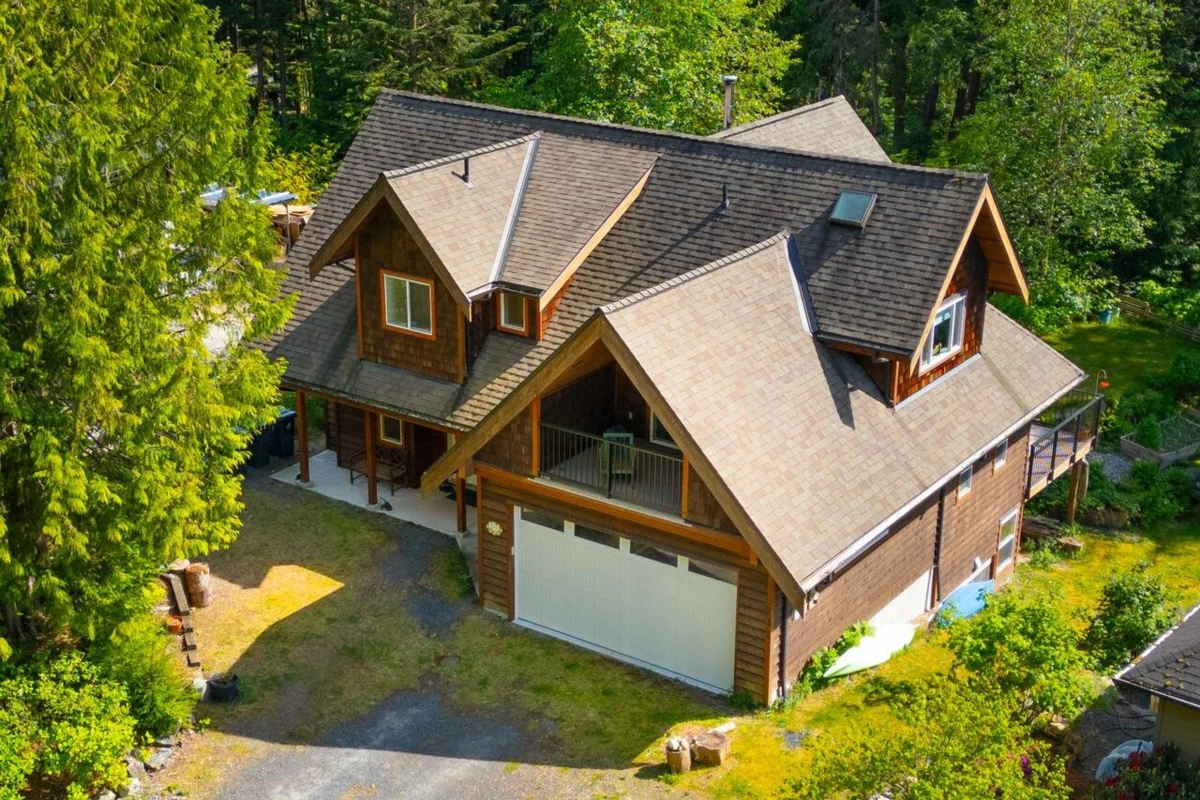 Exterior Rear Photo of 731 Mineral Creek Crescent, Squamish, BC