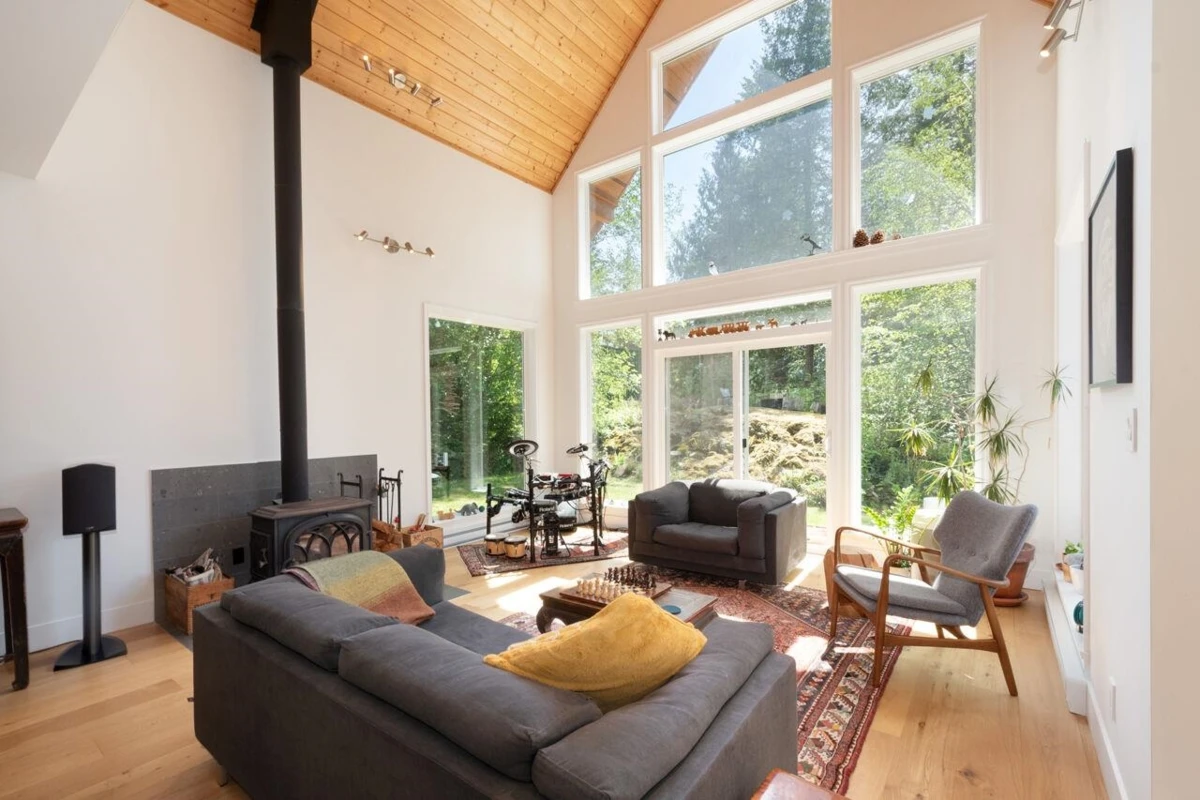 Living Room Photo of 731 Mineral Creek Crescent, Squamish, BC