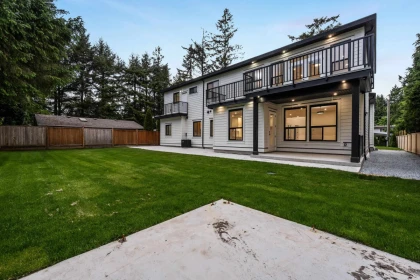 Hot Tub / Spa Photo of 20372 42 Avenue, Langley, BC