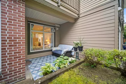 Office / Den Photo of 103 15168 19 Avenue, Surrey, BC