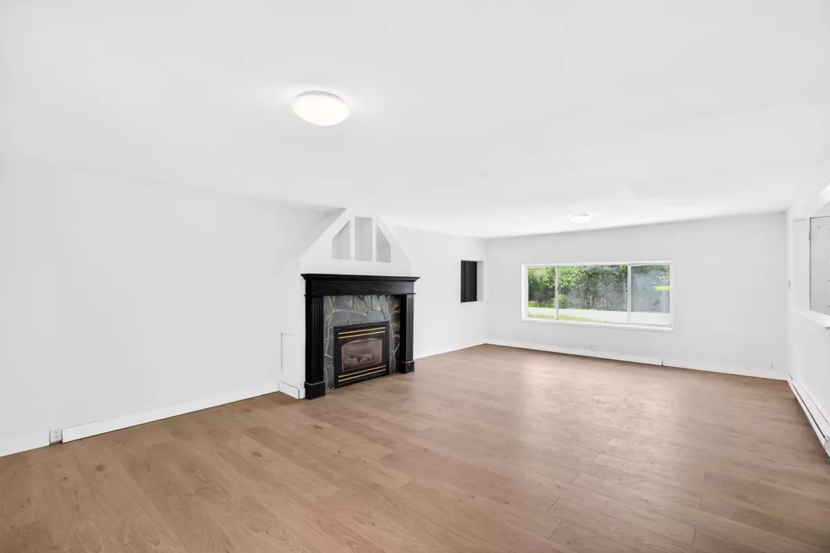Family Room Photo of 12822 229 Street, Maple Ridge, BC