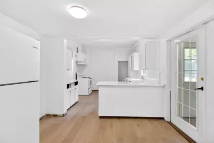 Kitchen Island Photo of 12822 229 Street, Maple Ridge, BC