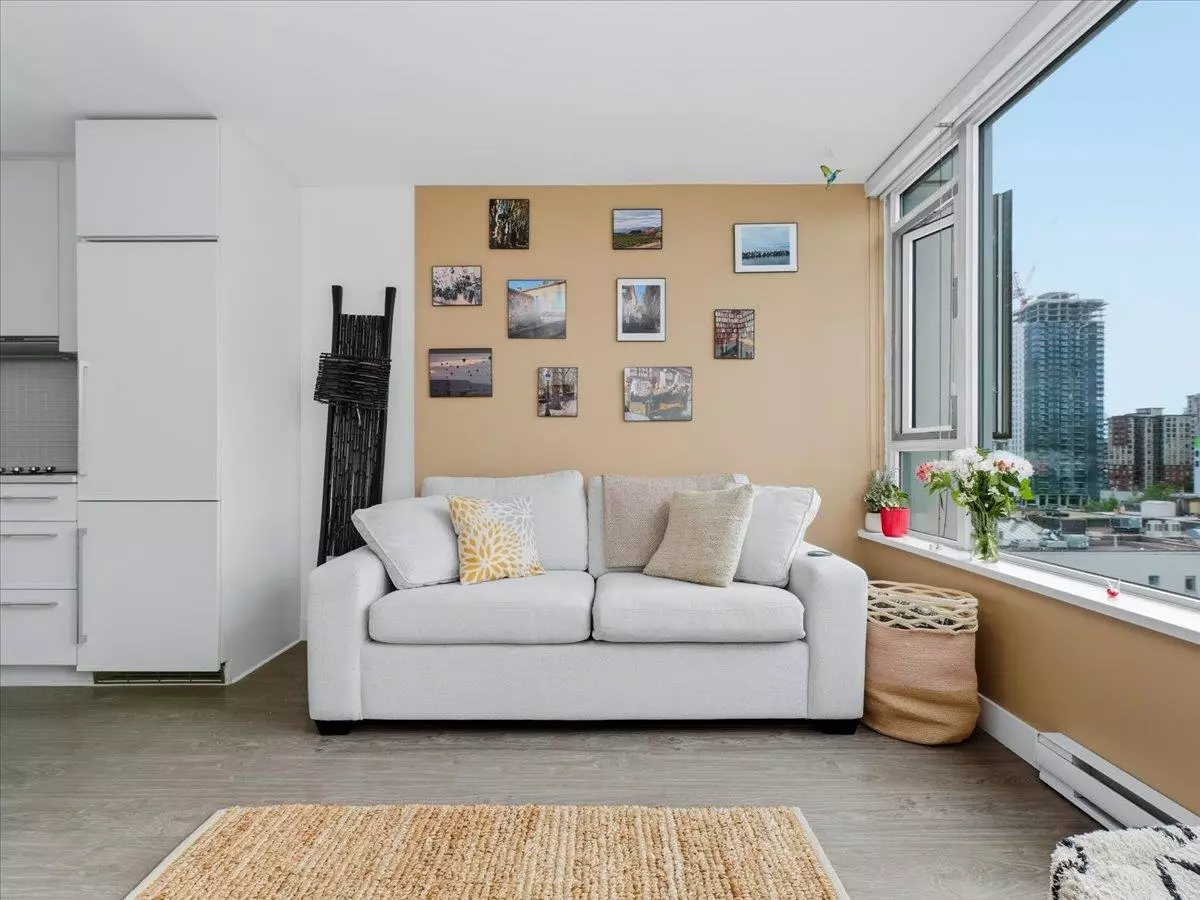 Living Room Photo of 1504 668 Columbia Street, New Westminster, BC