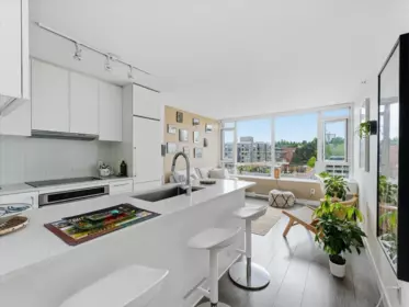 Kitchen Photo of 1504 668 Columbia Street, New Westminster, BC