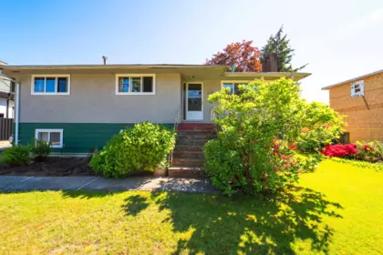 Swimming Pool Photo of 11316 91 Avenue, Delta, BC