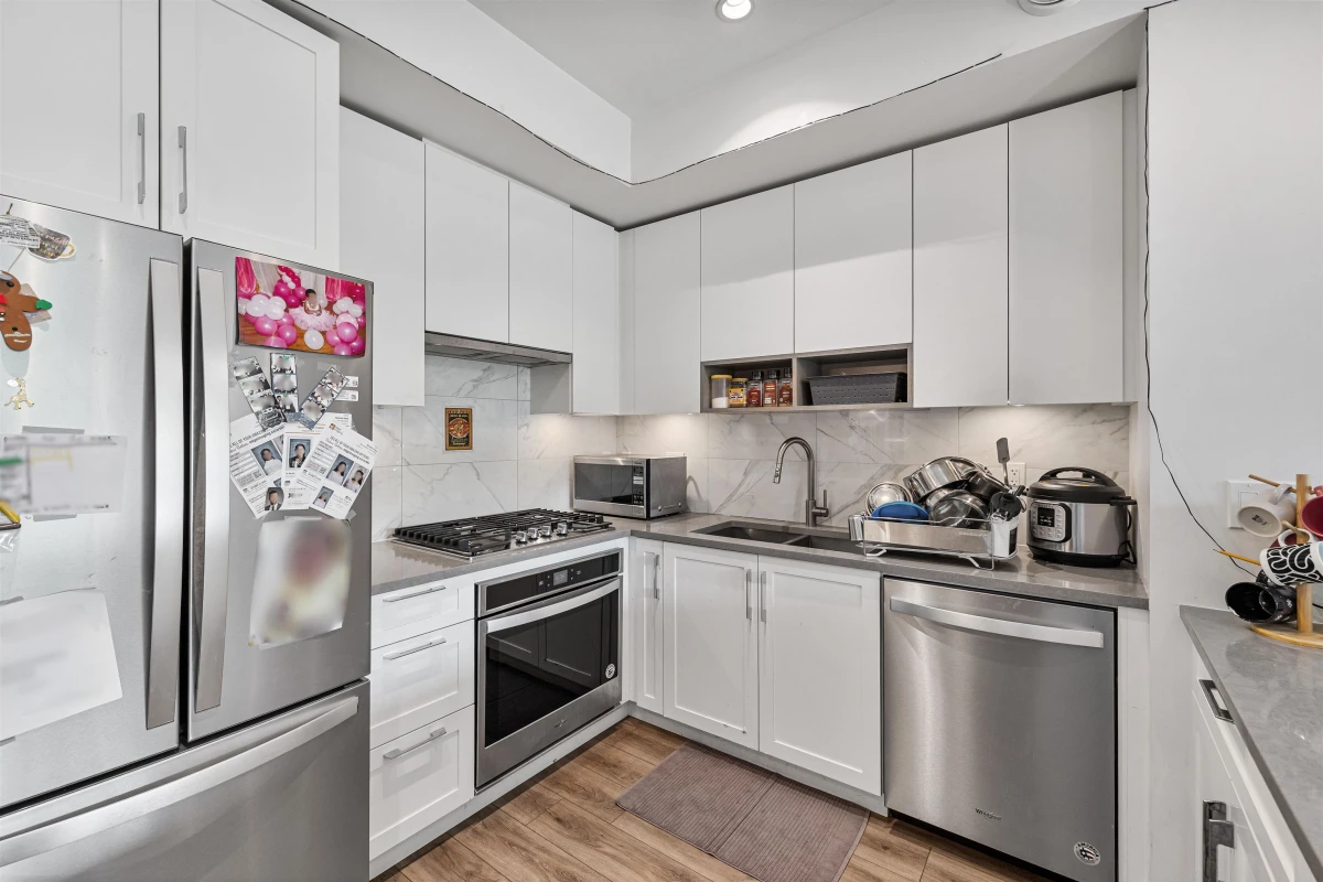 Dining Area Photo of A315 20727 Willoughby Town Centre Drive, Langley, BC