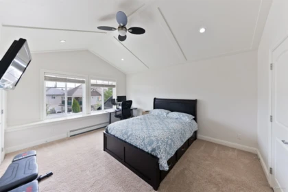 Hallway Photo of 8121 145 Street, Surrey, BC