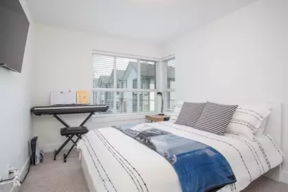 Mudroom Photo of 36 16760 25 Avenue, Surrey, BC