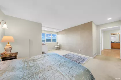 Swimming Pool Photo of 4673 Woodburn Road, West Vancouver, BC