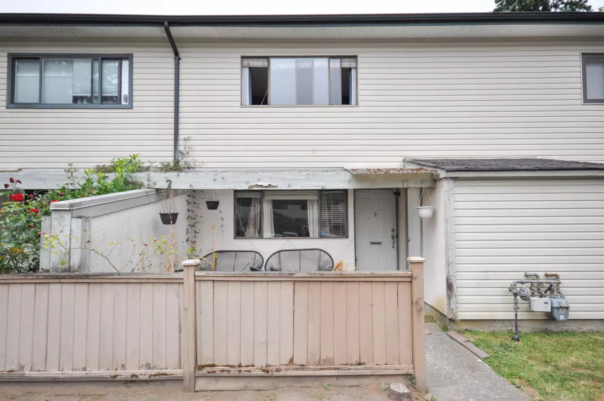 Exterior Front Photo of 77 20350 53 Avenue, Langley, BC