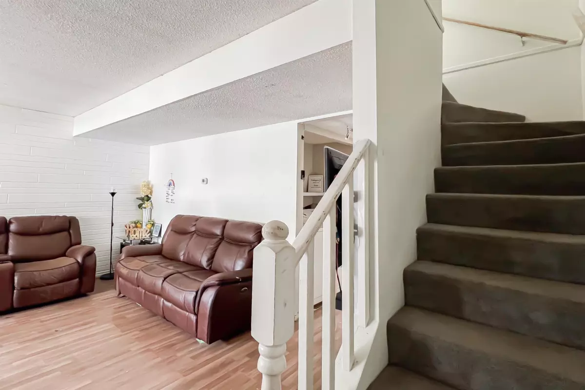 Living Room Photo of 77 20350 53 Avenue, Langley, BC