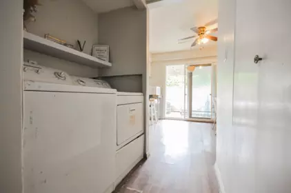 Entry Foyer Photo of 77 20350 53 Avenue, Langley, BC