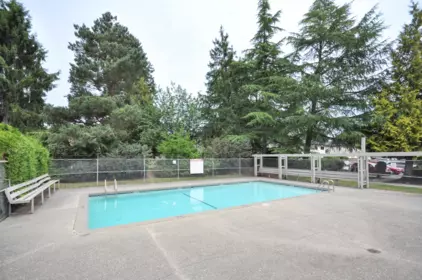 Hot Tub / Spa Photo of 77 20350 53 Avenue, Langley, BC