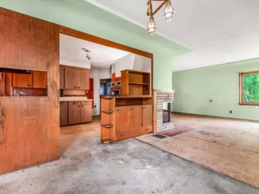 Kitchen Island Photo of 3325 E 49th Avenue, Vancouver, BC