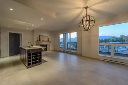 301 4721 Hastings Street, Burnaby, BC, Burnaby — Apartment/Condo for sale