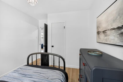 Hallway Photo of 10871 Oriole Drive, Surrey, BC