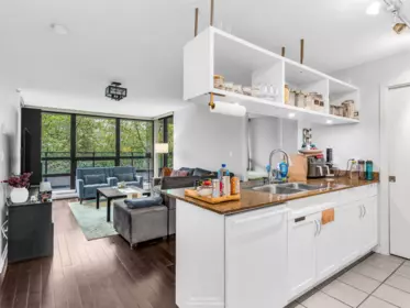 Pantry Photo of 204 933 Hornby Street, Vancouver, BC