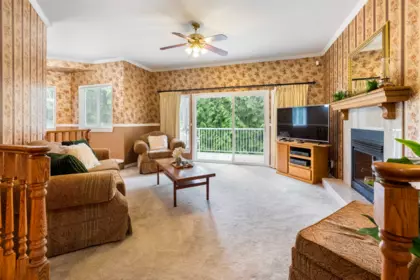 Breakfast Nook Photo of 26350 Trethewey Crescent, Maple Ridge, BC