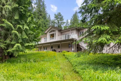 Hot Tub / Spa Photo of 26350 Trethewey Crescent, Maple Ridge, BC