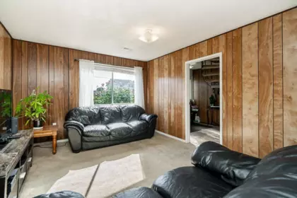 Mudroom Photo of 343 Pembina Street, New Westminster, BC