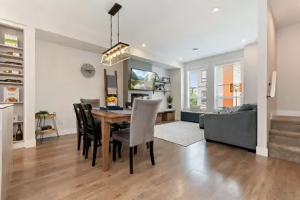 Breakfast Nook Photo of 30 45500 Campus Drive, Chilliwack, BC