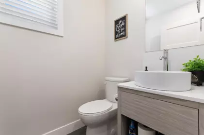 Guest Bathroom Photo of 30 45500 Campus Drive, Chilliwack, BC