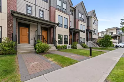 Swimming Pool Photo of 30 45500 Campus Drive, Chilliwack, BC
