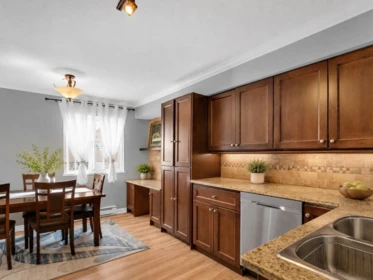Kitchen Photo of 186 10077 156 Street, Surrey, BC
