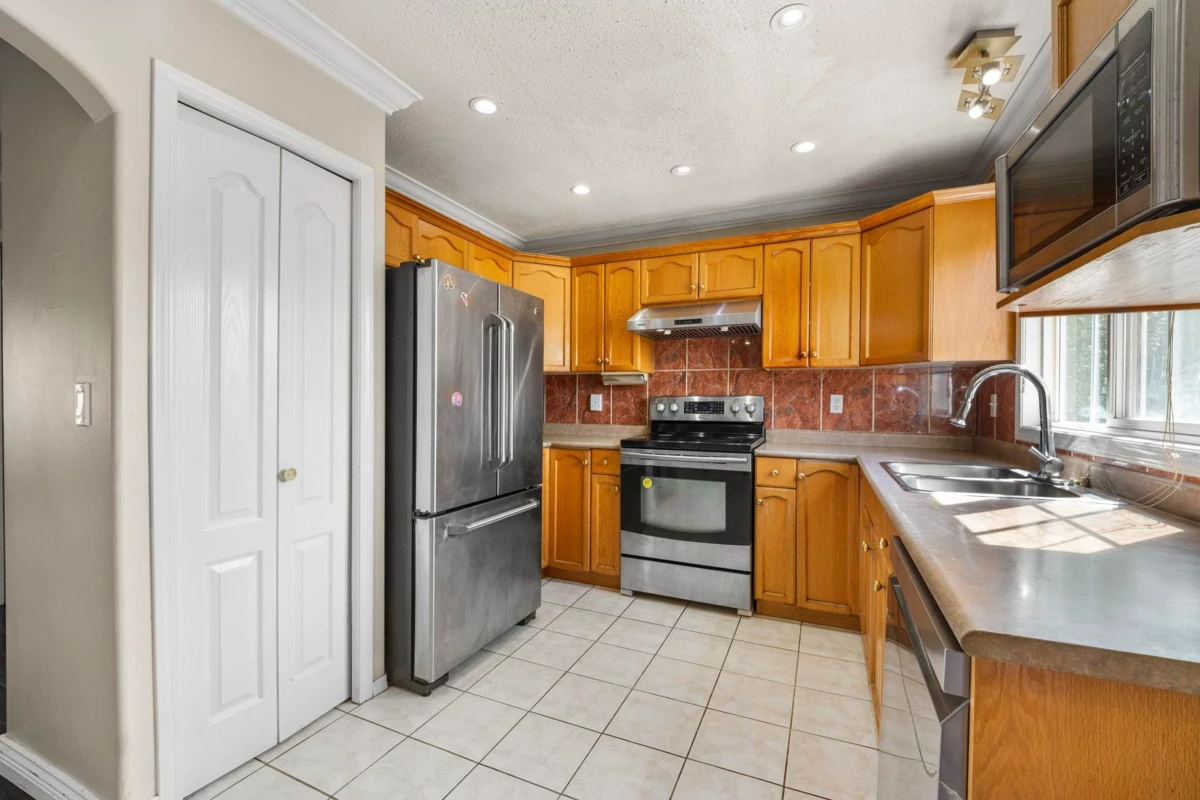 Family Room Photo of 20 46360 Valleyview Road, Chilliwack, BC