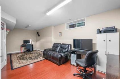 Mudroom Photo of 20 46360 Valleyview Road, Chilliwack, BC