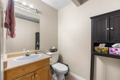 Walk-In Closet Photo of 20 46360 Valleyview Road, Chilliwack, BC