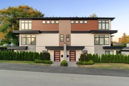 1010 Augusta Avenue, Burnaby, BC, Simon Fraser Univer. — 5 bed half duplex for sale