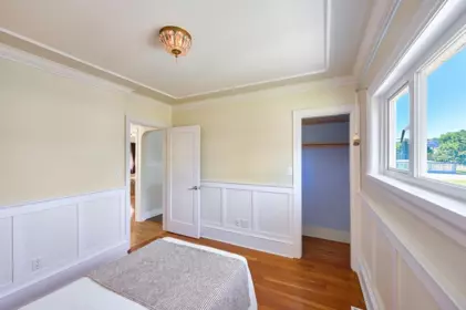 Guest Bathroom Photo of 3081 E Georgia Street, Vancouver, BC