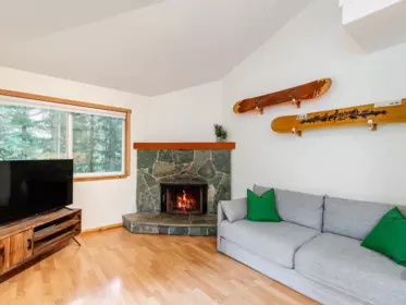 201 2101 Castle Drive, Whistler, BC, Whistler — Townhouse for sale