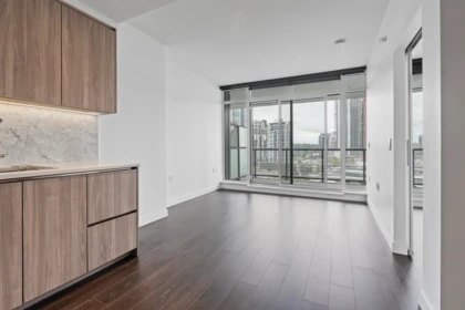 601 4720 Lougheed Highway, Burnaby, BC, Burnaby — Apartment/Condo for sale